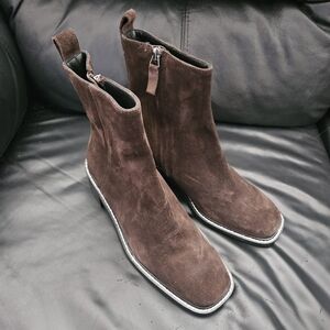 NWOT Everlane Brown Suede Ankle Boots